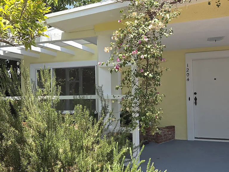 1204 N Hilldale Ave — Photo 14