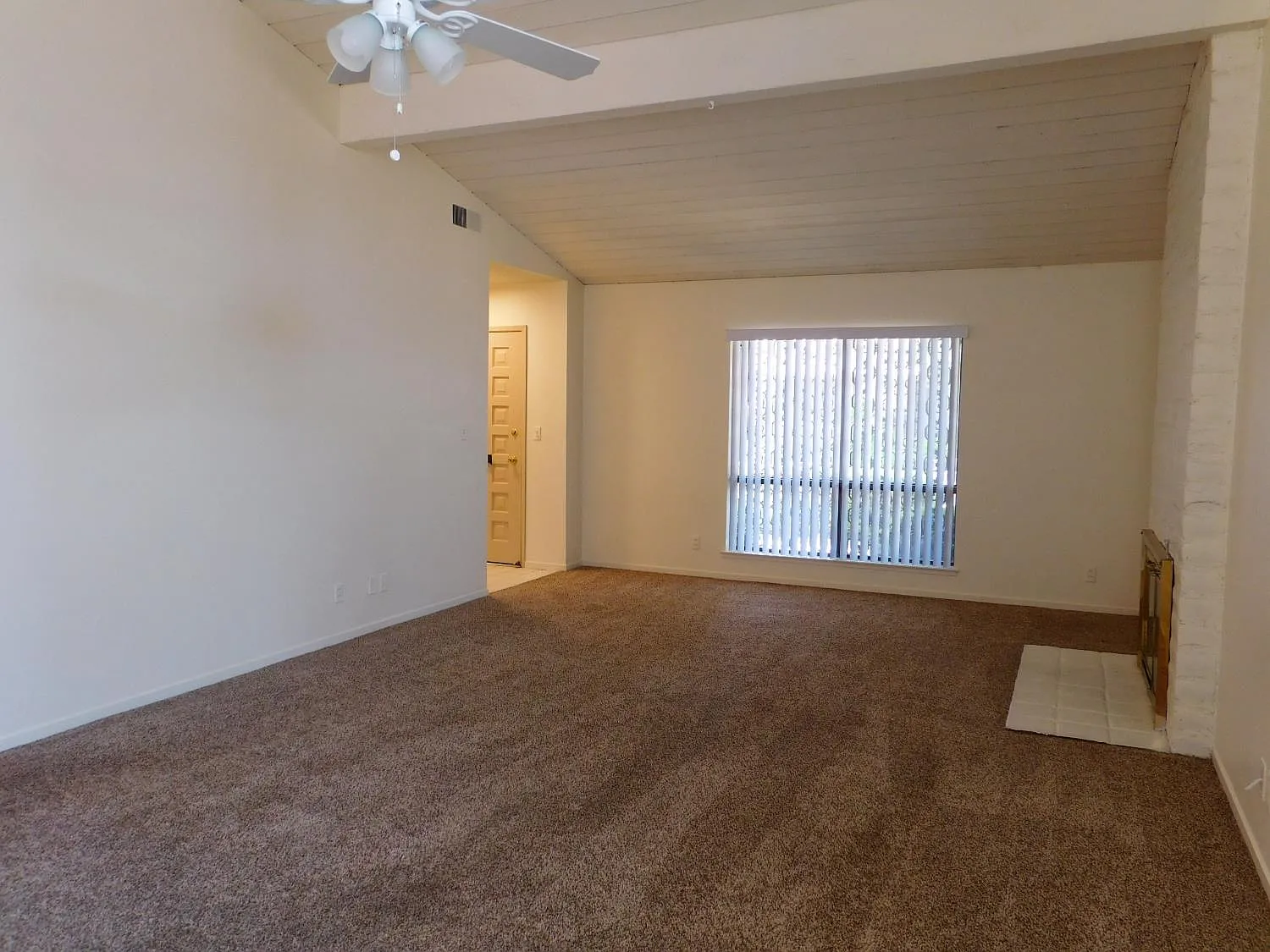 2 bed, 1224 sqft, $1,825 — Photo 2