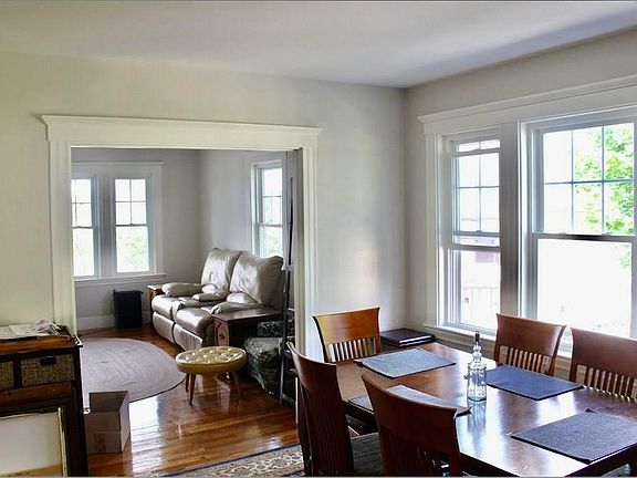 4th image of 439 Medford St #0