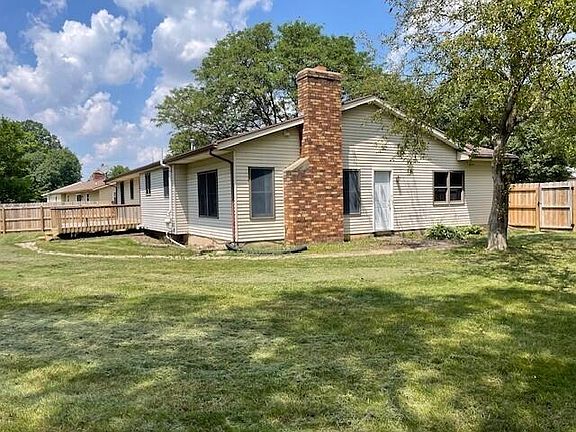 3rd image of 5875 Valley Lane Ct SE