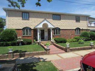 15951 81st St, Howard Beach, NY 11414