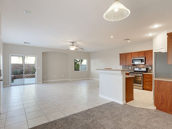 4th image of 90 Dow Jones St Unit 3