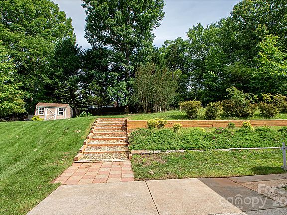 3rd image of 12012 Shandon Cir