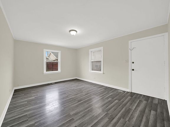 3rd image of 1826 N 36th Ave