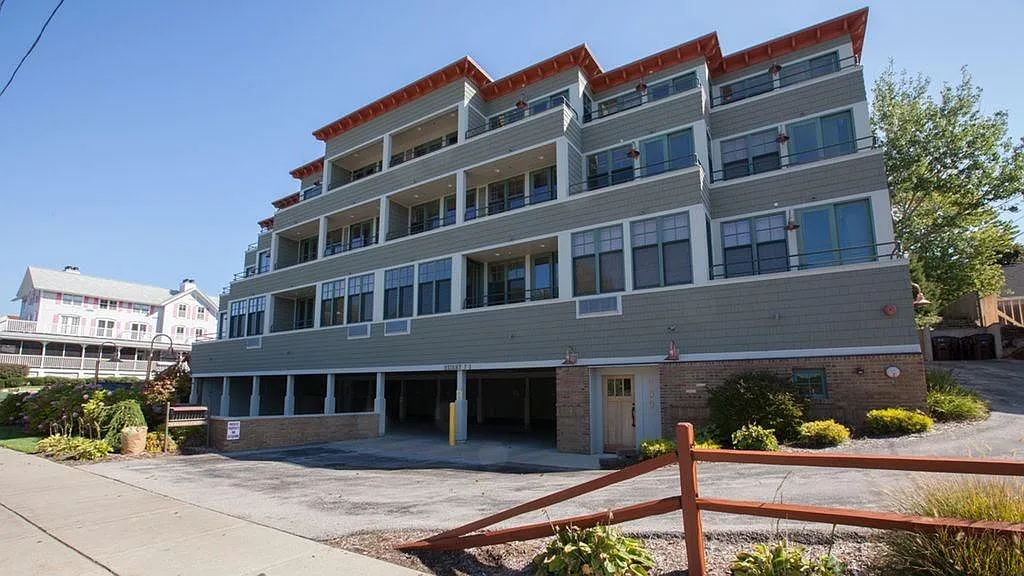 1 bed, $1,250 — Photo 2