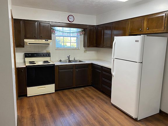 4th image of 880 Red Hill Rd #106