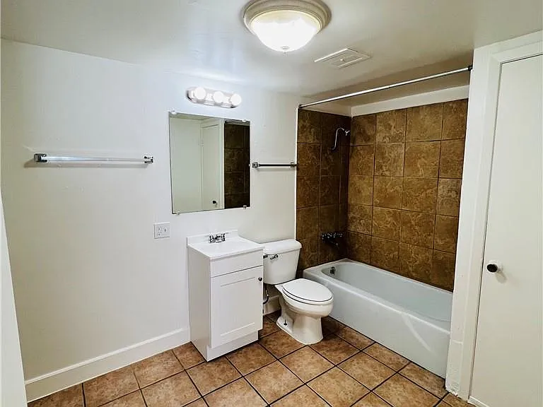 1914 Cullen Ave #B — Photo 18