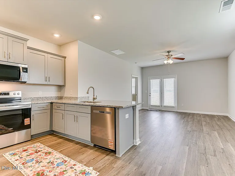 5167 Captain Dr — Photo 13