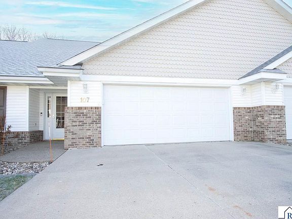 3rd image of 107 Shiloh Ct