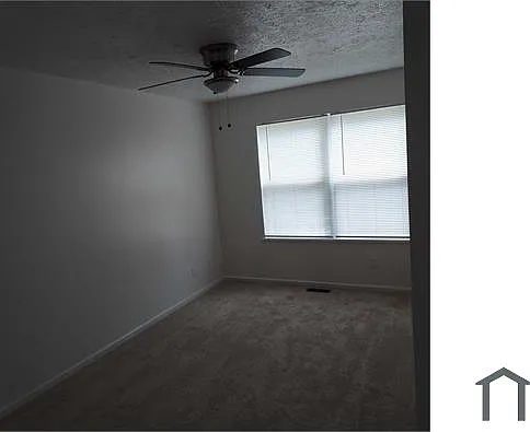 10724 Hathaway Ave — Photo 9