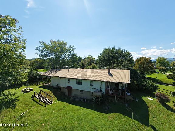 3rd image of 183 Colvard Avenue