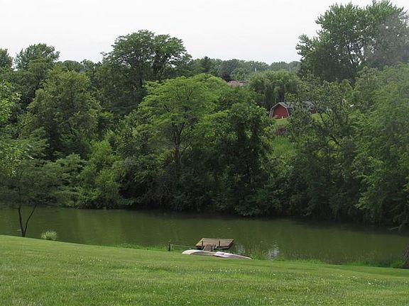 5th image of 1467 Circle Dr