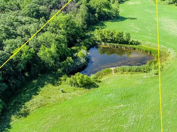 6701 East Rd, Three Oaks, MI 49128