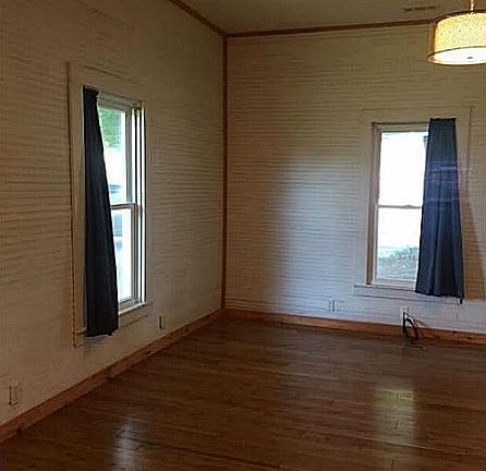 4th image of 376 McKnight Ave