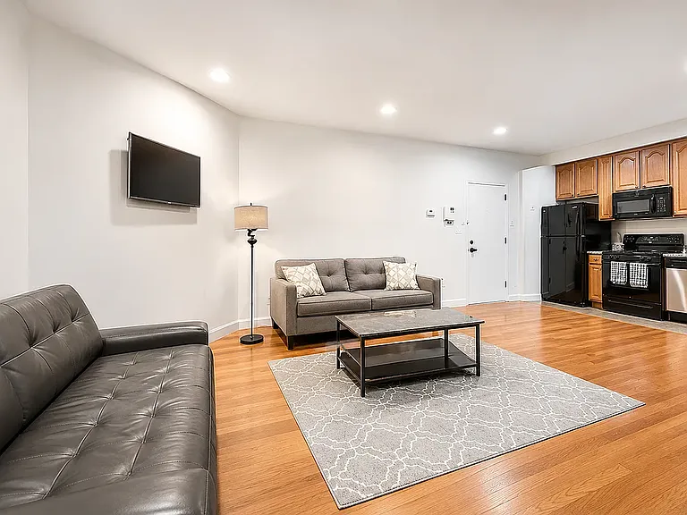 29-16 Newtown Ave #1W — Photo 4