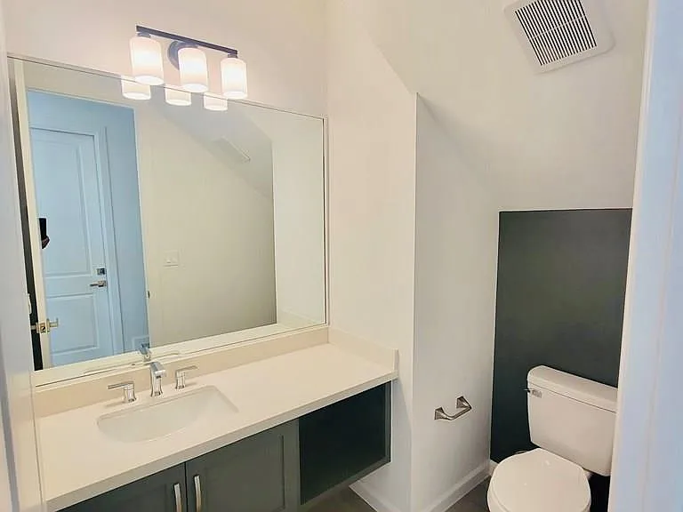 2051 Diamond Dr #B — Photo 8