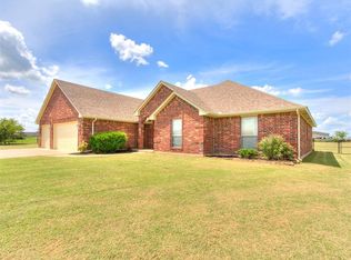 4121 Lonetree Dr, Edmond, OK 73025