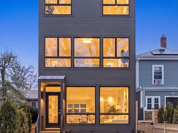 38 Hubbard Ave, Cambridge, MA 02140