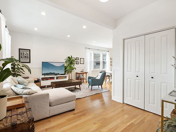 5th image of 4530 N Kenneth Ave