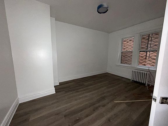 4th image of 71 Lexington Ave #1E
