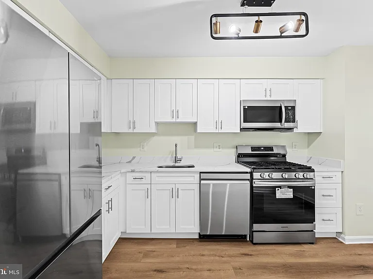 2615 Chivalry Ct — Photo 20