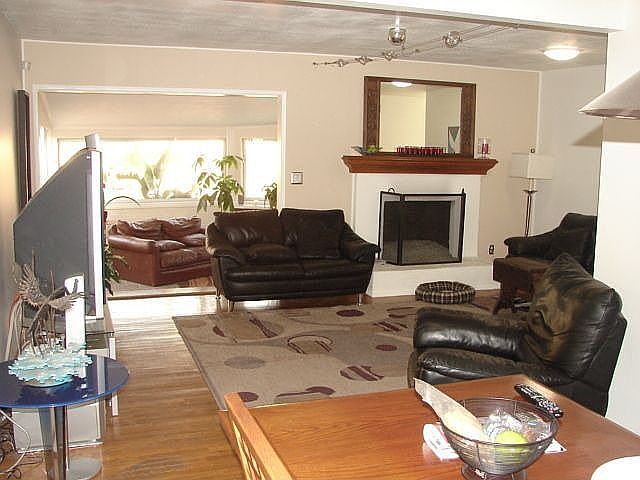2nd image of 3561 Unida Pl
