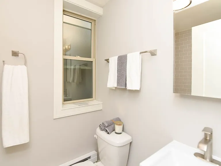 640 W Wrightwood Ave #802 — Photo 13