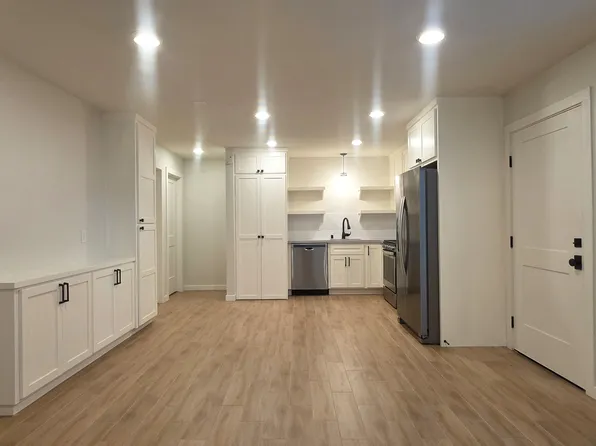 2552 27th St APT 1, Sacramento, CA 95818