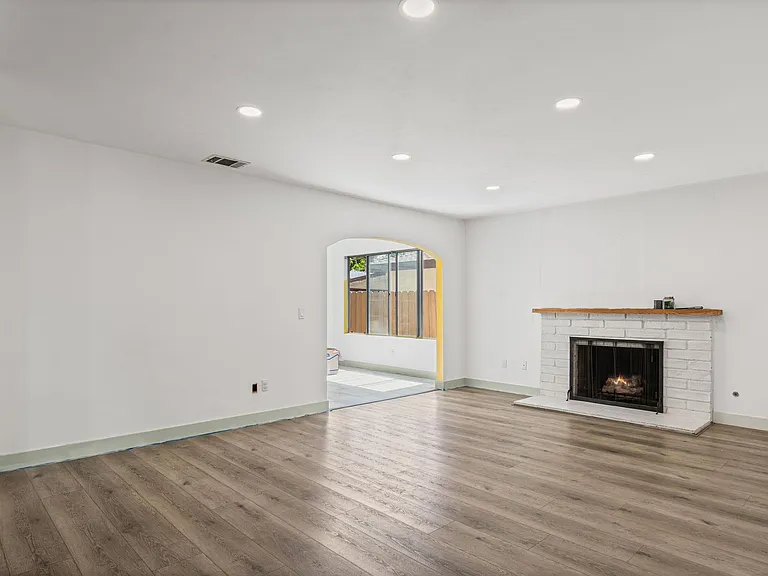 1695 Kenora Dr — Photo 1