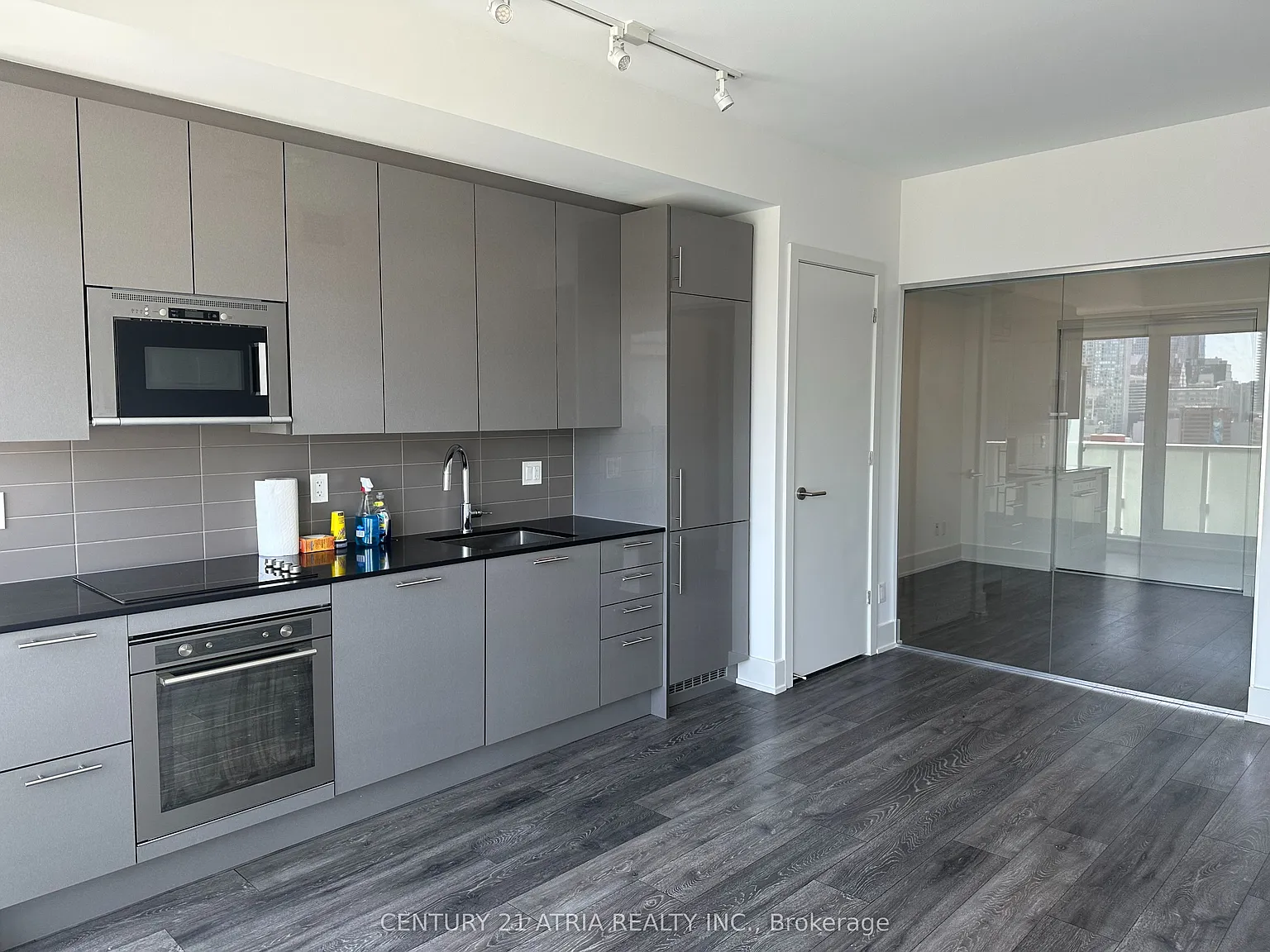 2 bed, $2,450 — Photo 3