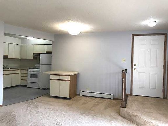 2nd image of 14 Echo Ct APT 9