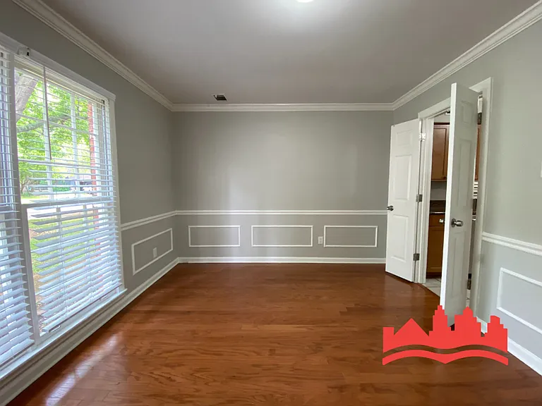 8510 Farmington Cv — Photo 24