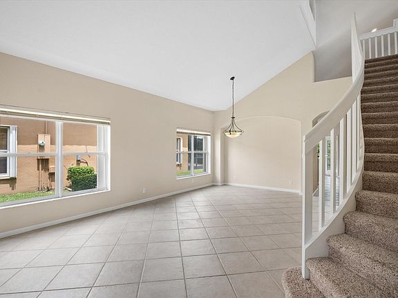 4th image of 11259 NW 65th Manor