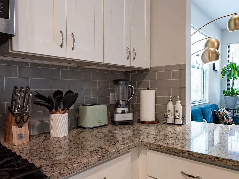 4702 Leslie Ave #A — Photo 7