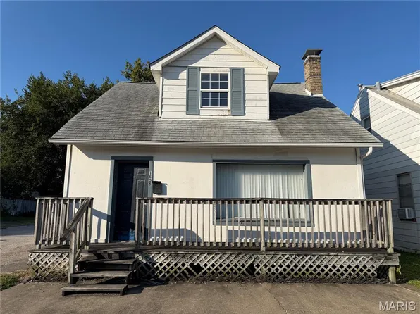 1608 W Main St, Belleville, IL 62220