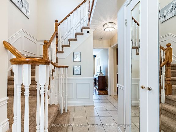 4th image of 394 Maidstone Cres