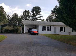 930 Flamingo Rd, Bassett, VA 24055