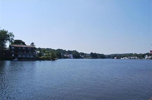 4th image of 18 Wyoma St