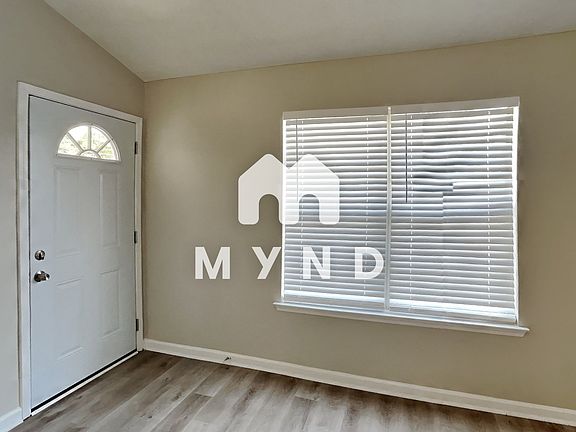 3rd image of 6173 Pembroke Dr