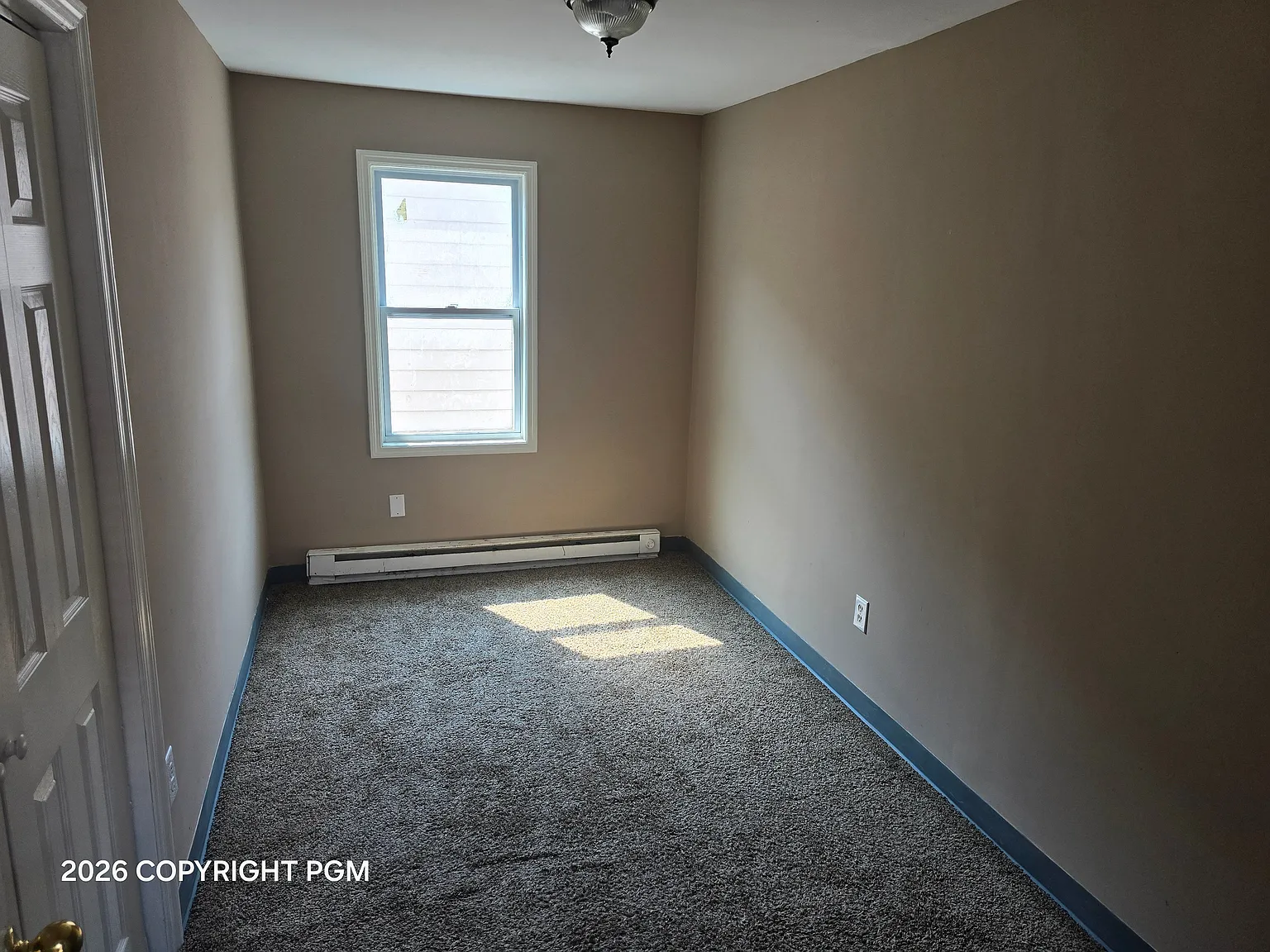 3 bed, 1.0 bath, $1,250 — Photo 4