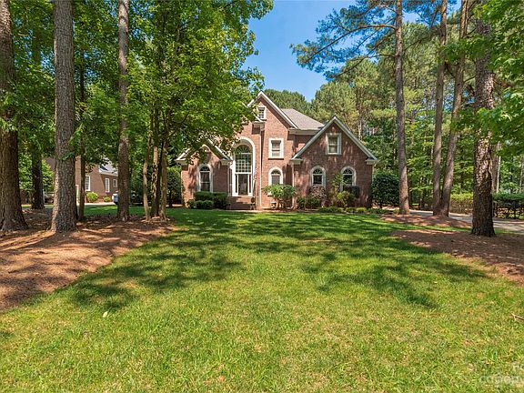 2nd image of 112 Pine Cliff Ln