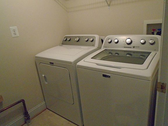 4th image of 8206 Oak Lawn Dr