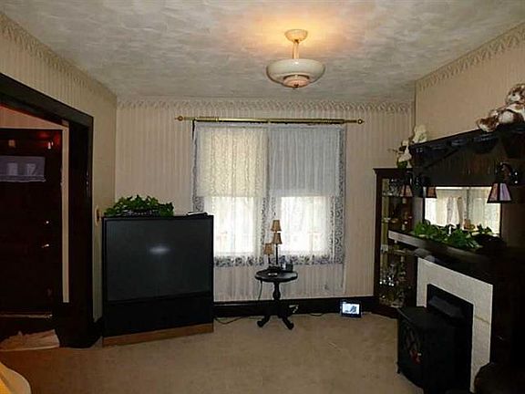 3rd image of 343 Harrison Ave