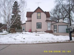 623 Broadway, Buxton, ND 58218