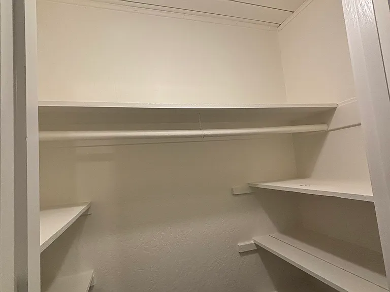 3167 Hacienda Dr — Photo 2