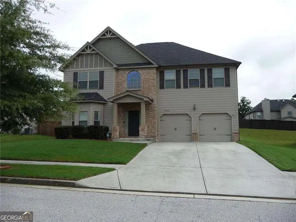 3588 Lake End Dr, Loganville, GA 30052