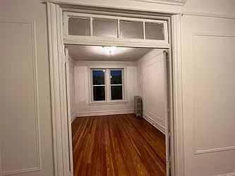 Rented by Zikos Realty Services