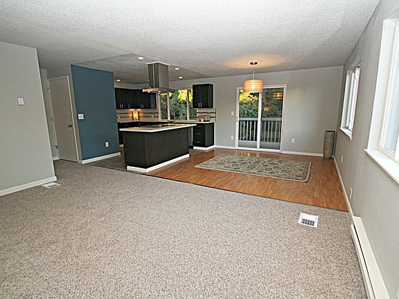 3rd image of 2721 McKinley Pl SE