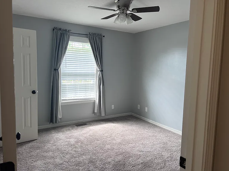 1503 Twin Lakes Dr — Photo 10