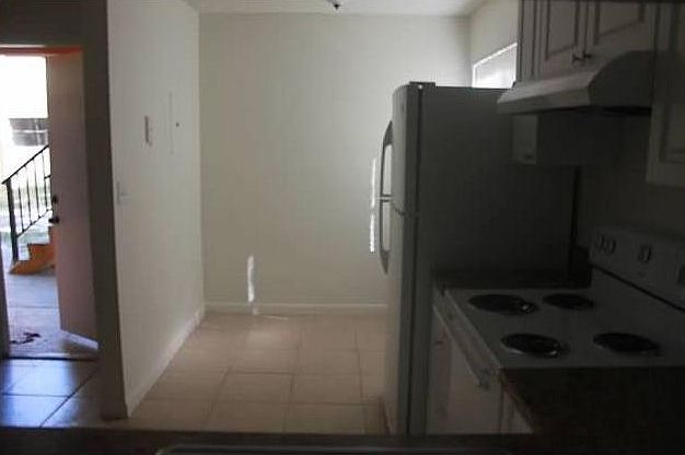 1st image of 4136 Lakeside Dr